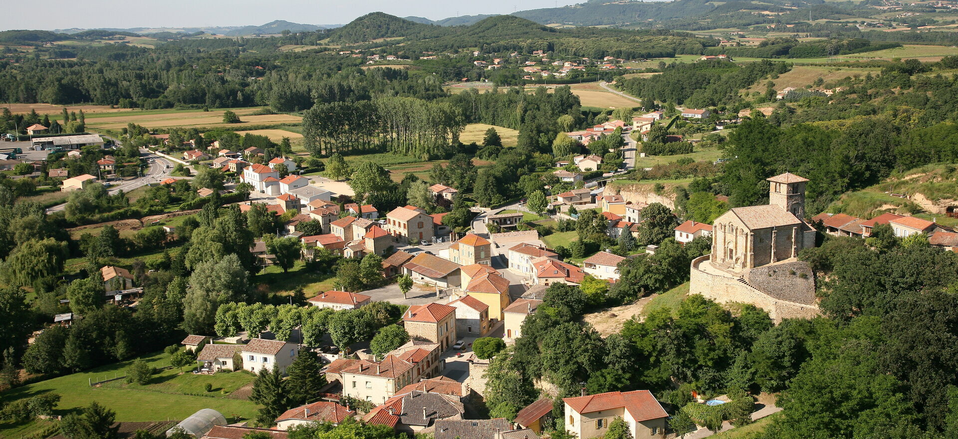 Louer la salle rurale ou le gymnase de Chantemerle-les-Blés dans le 26